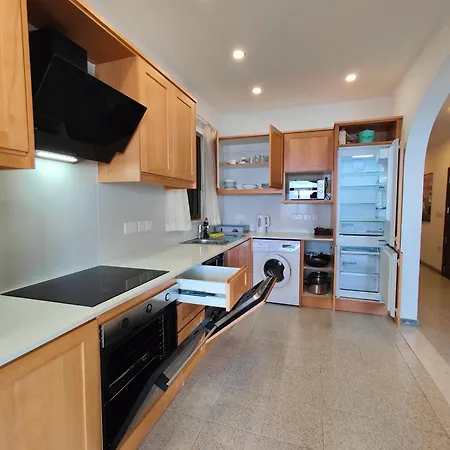 Apartment Seafront 3 Bed Panoramic Seaviews B7-