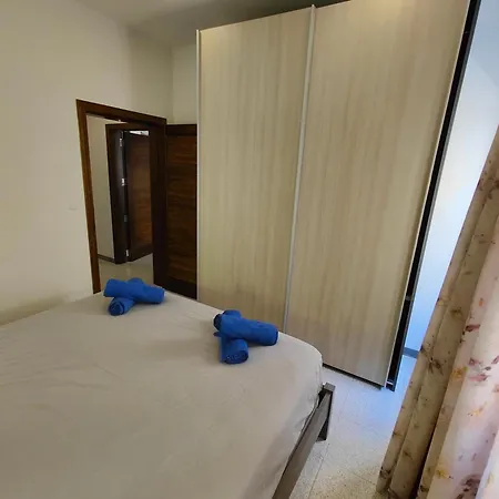 Seafront 3 Bed Panoramic Seaviews B7- Qbajjar