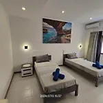 Seafront 3 Bed Panoramic Seaviews B7- Apartman Qbajjar