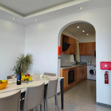 Appartement Seafront 3 Bed Panoramic Seaviews B7- *