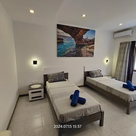 Seafront 3 Bed Panoramic Seaviews B7- Apartament Qbajjar