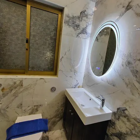 Seafront 3 Bed Panoramic Seaviews B7- Appartement