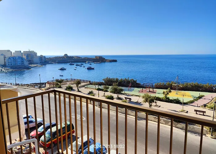 Seafront 3 Bed Panoramic Seaviews B7- Apartamento Qbajjar
