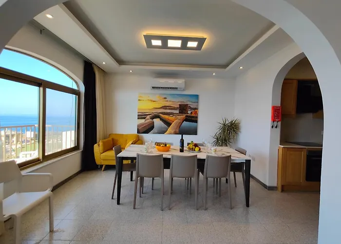 Seafront 3 Bed Panoramic Seaviews B7- Qbajjar