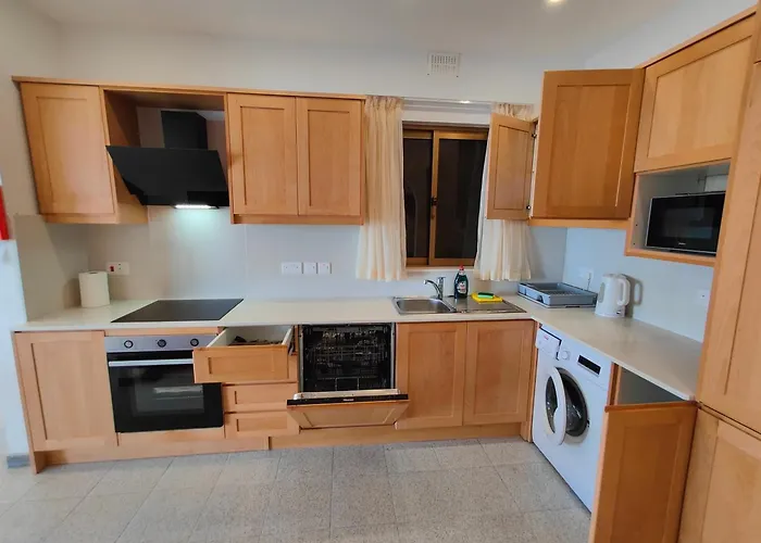 Seafront 3 Bed Panoramic Seaviews B7- Daire Qbajjar