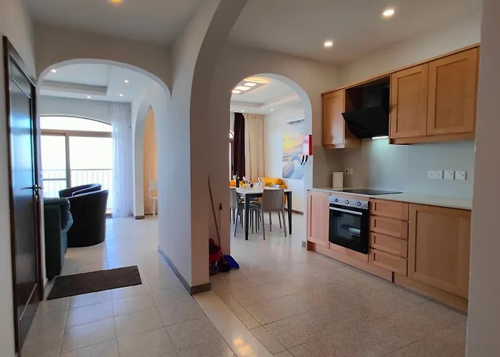 Seafront 3 Bed Panoramic Seaviews B7- Daire Qbajjar