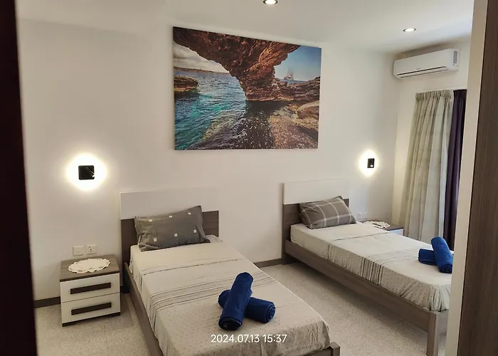 Διαμέρισμα Seafront 3 Bed Panoramic Seaviews B7-