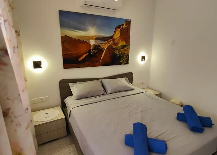 Διαμέρισμα Seafront 3 Bed Panoramic Seaviews B7-